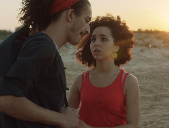 À peine j'ouvre les yeux (Leyla Bouzid, 2015)