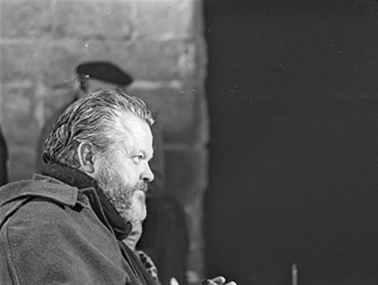 Orson Welles durant el rodatge de 'Chimes at Midnight' a Cardona (Fotografia: Colita)
