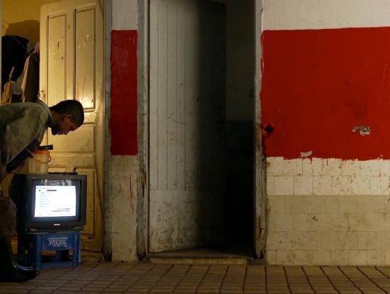 Fi rassi rond-point / En mi cabeza una rotonda (Hassen Ferhani, 2015)