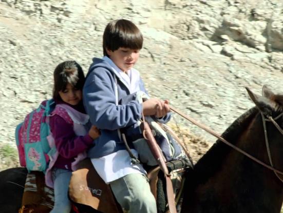Sur le chemin de l'école / Camí a l’escola (Pascal Plisson, 2013)
