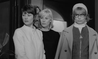 Flickorna (Les noies)