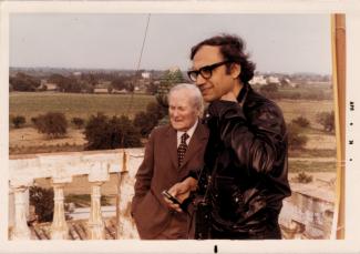 Pere Portabella amb Joan Mirò. MontRoig. Abril 1974