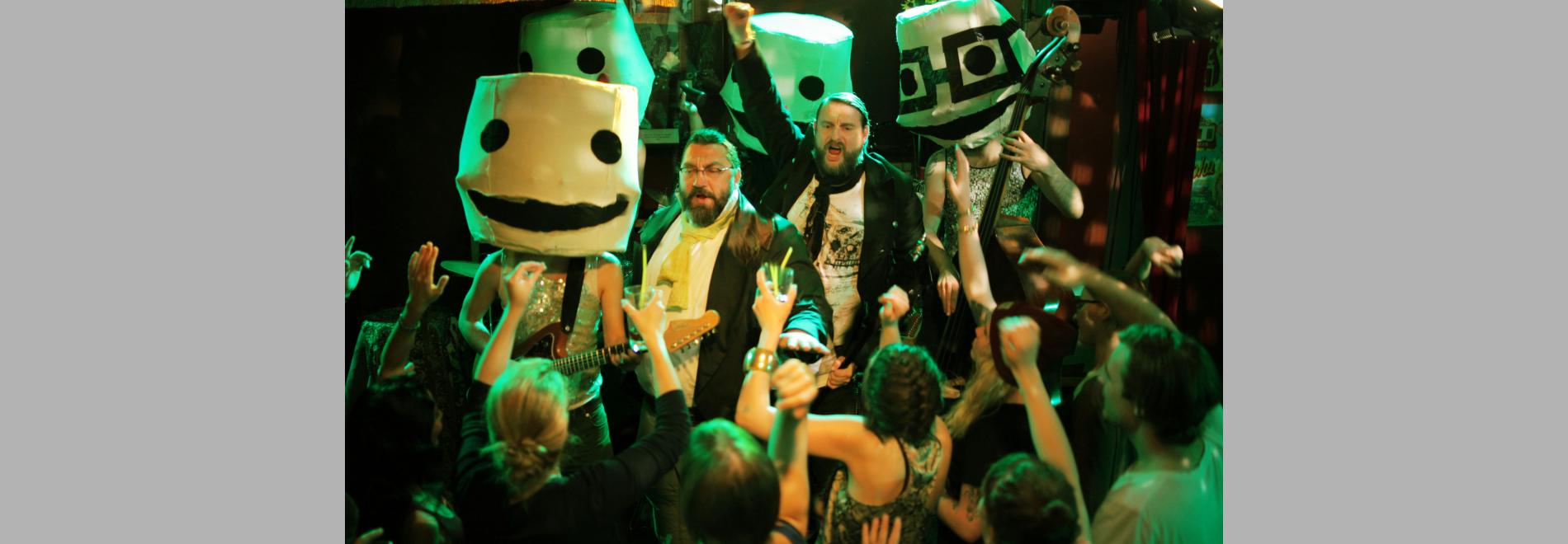 Alki Alki / Bebedor (Axel Ranisch, 2015)