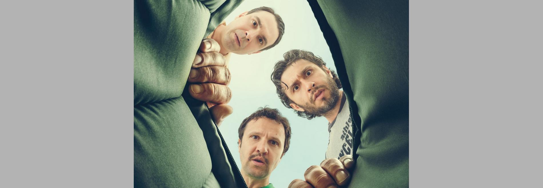 Doua lozuri / Dos billetes de lotería (Paul Negoescu, 2016)