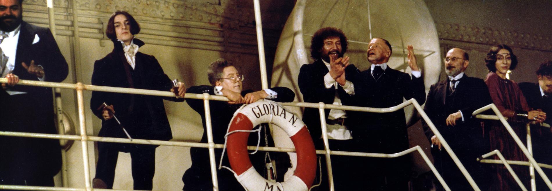 E la nave va... (Federico Fellini, 1983)