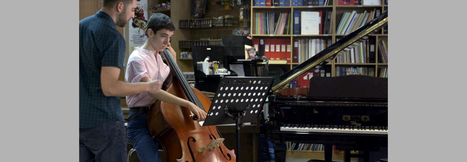 El solista de la orquesta (Arantxa Echavarría, 2016)