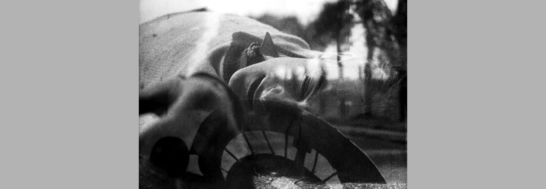 La glace à trois faces 