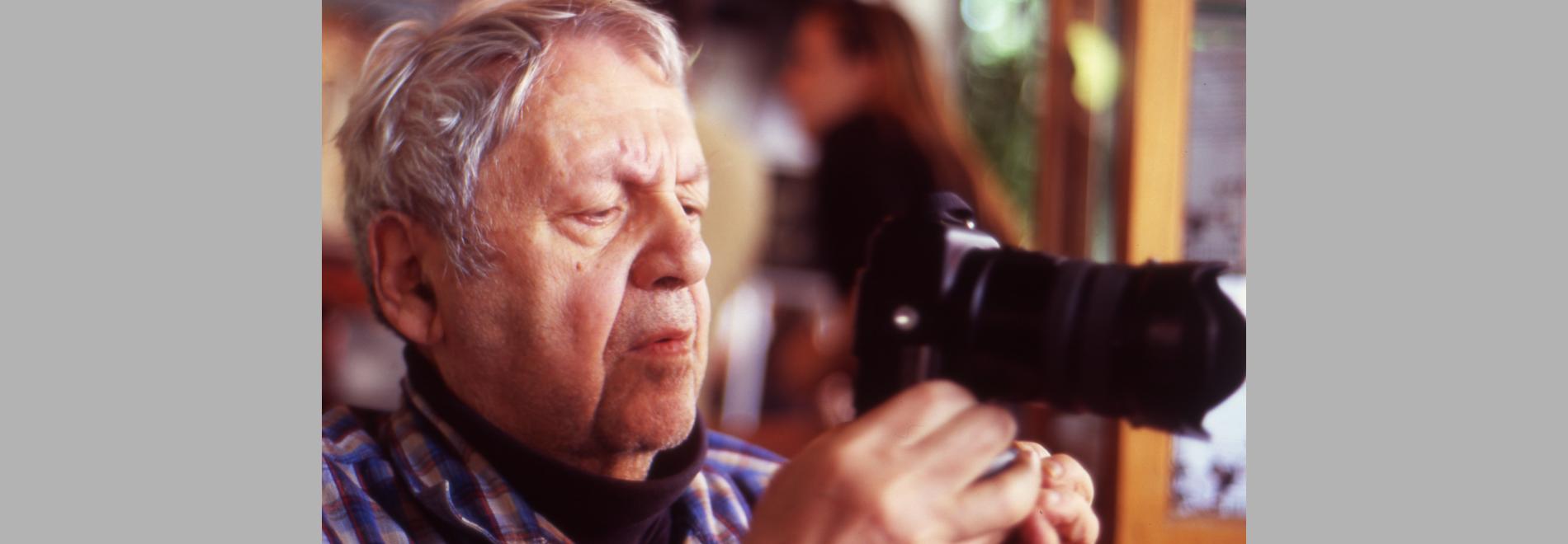 In No Great Hurry: 13 Lessons in Life with Saul Leiter (Tomas Leach, 2014)