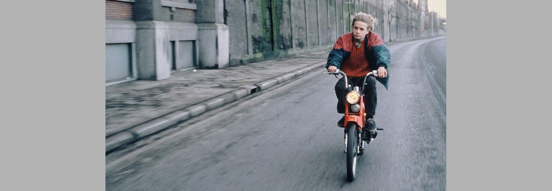 La promesse (Jean-Pierre Dardenne, Luc Dardenne, 1996)