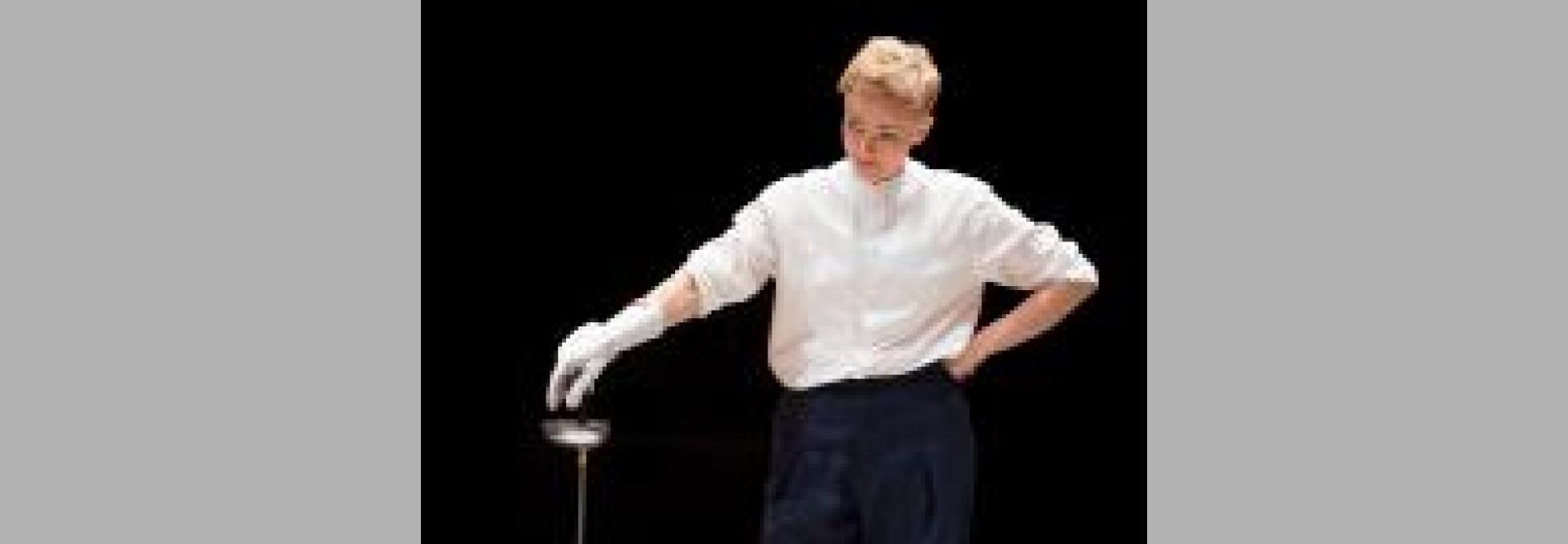 Hamlet (Sarah Frankcom, Margaret Williams, 2015)