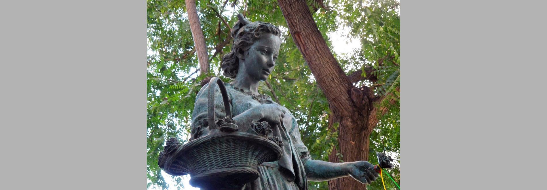 Escultura de Raquel Meller al Paral·lel barceloní