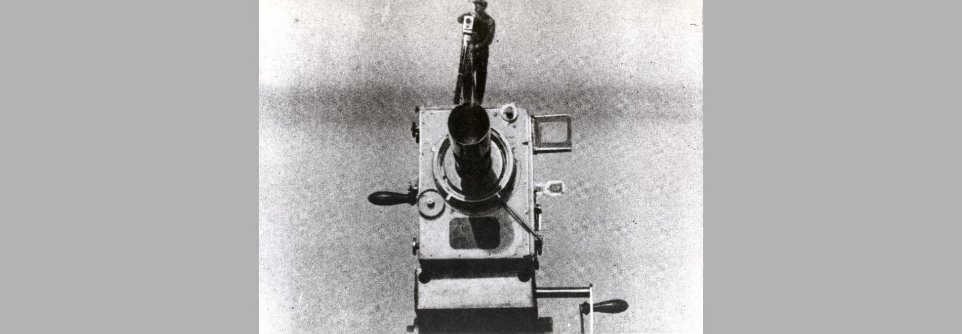 Chelovek s kino-apparatom (Dziga Vertov, 1929)