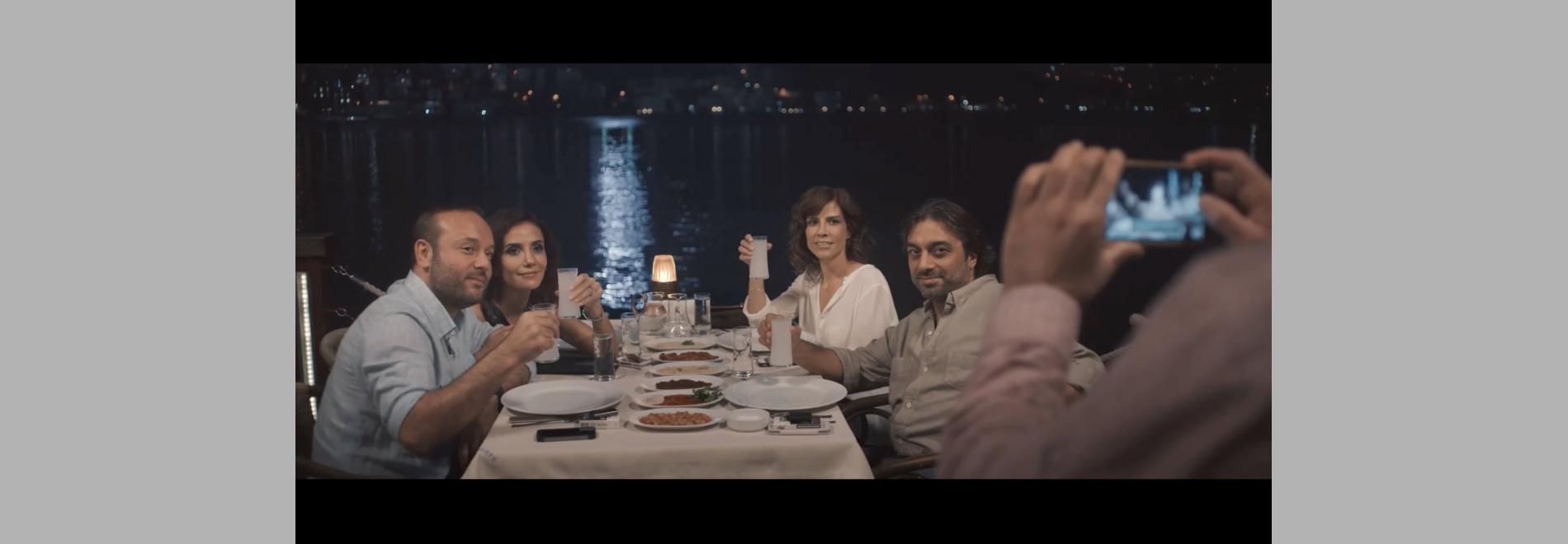 Rüzgarda salinan nilüfer / Nenúfar tremolós (Seren Yüce, 2016)