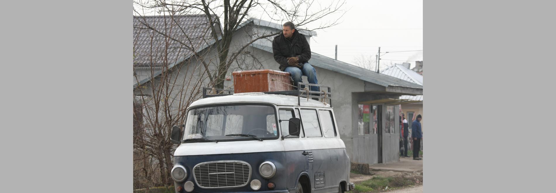 Shlichuto Shei Hamemune Al Mashabel Enosh 