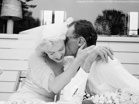 Casament de Marilyn Monroe i Arthur Miller. Juny, 1956. Fotografia de Milton H. Greene © 2020 Joshua Greene 