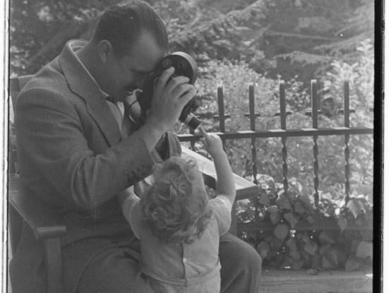 100anys cine amateur. Delmiro de Caralt. Foto de Pilar de Quadras. Arxiu Família Quadras