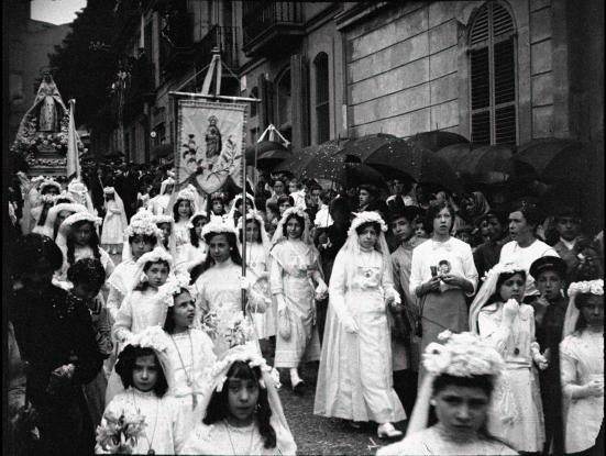 Procesión de las hijas de Maria e Sans