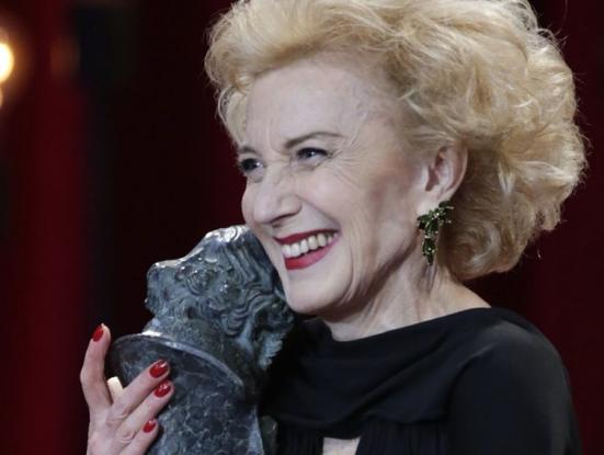 Marisa Paredes en el moment de rebre el Goya d'Honor 2018